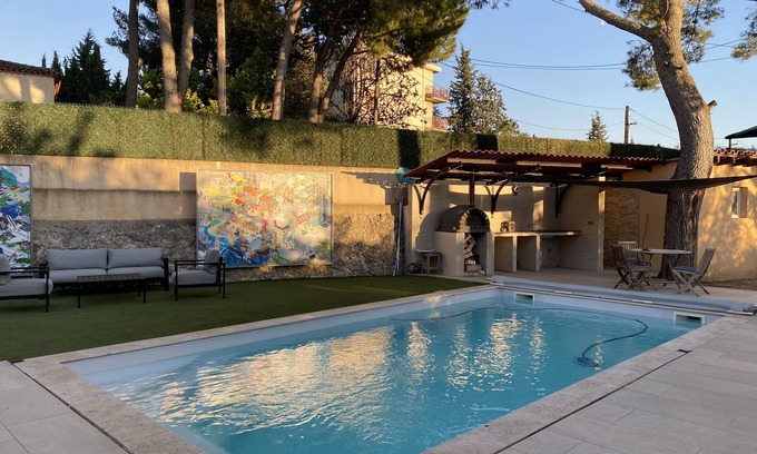 Les Trois Lucs Casa | Family home in Marseille
