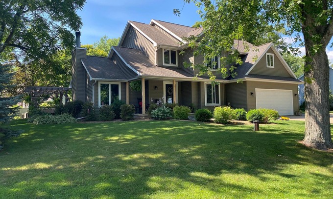 Neenah Casa | Family home near 2024 NFL draft & only 14miles from EAA