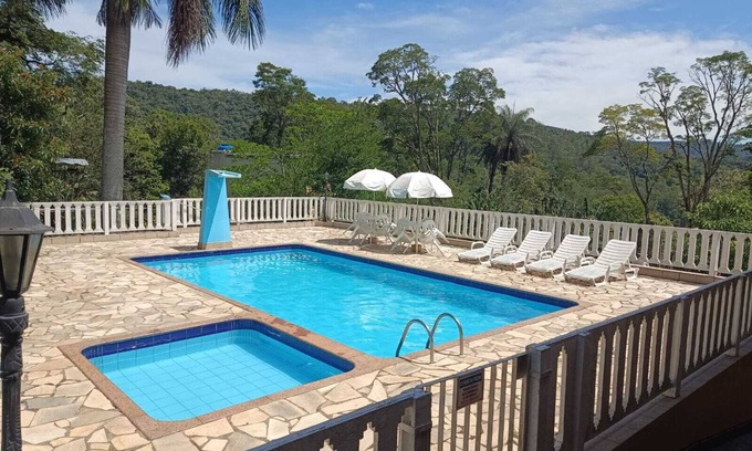 Mairipora Cabaña | Family home, security and comfort in the midst of nature.