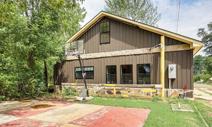 Columbus Casa | Family Home w/On-Site Waterfall & Pond in Fulton!