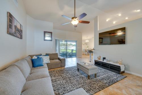 Davenport Casa | Family Home with Screened Porch in Davenport