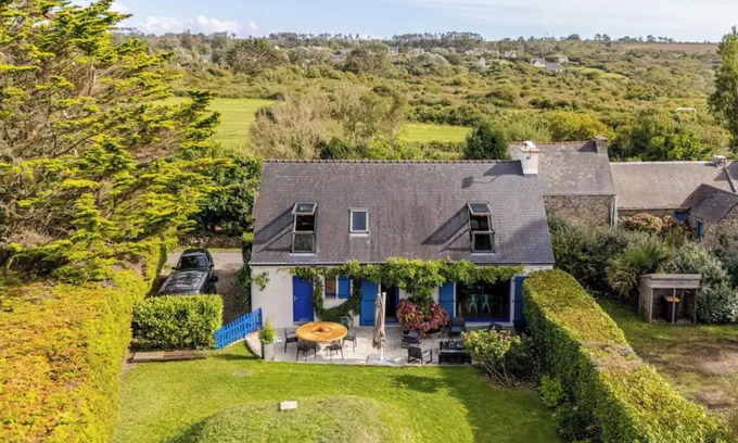 Crozon Casa | Family house sleeps 11, near La Palue
