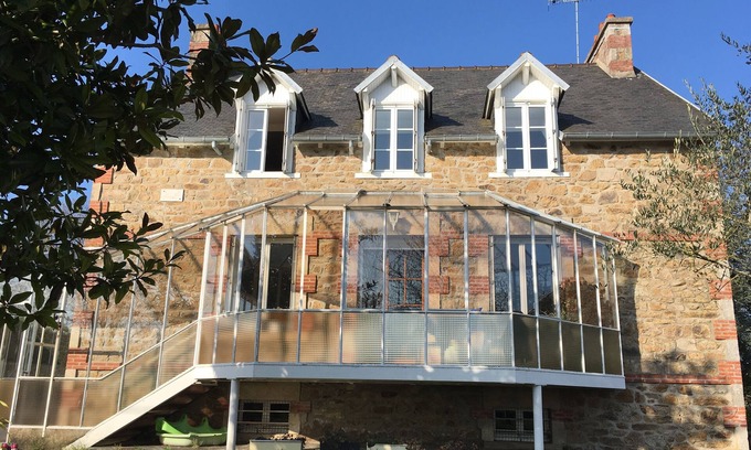 Planguenoual Casa | Casa familiar con amplio jardín, cerca del mar y playas.