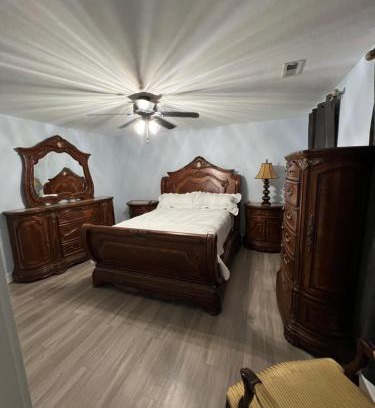 Charlotte Casa | Family House with Jacuzzi