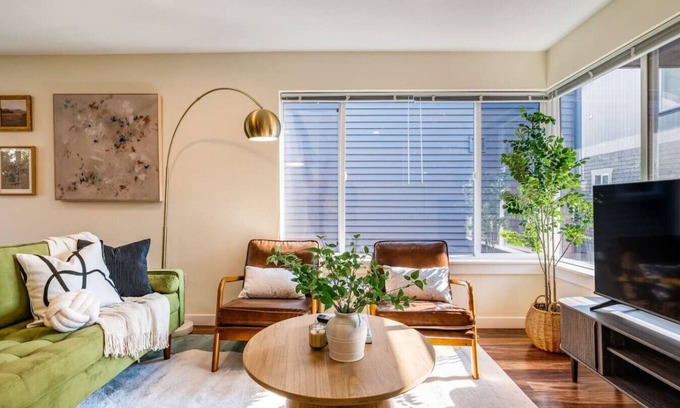 East Queen Anne Apartamento | Family | King Beds | In-Unit Laundry | Mins to DT