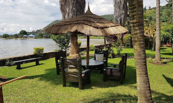 Gisenyi Casa | Family Nest Kivu Beach