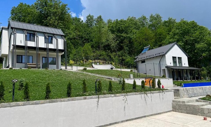 Varbilau Casa | Family Nest