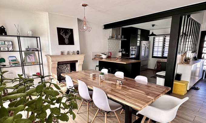 Chennevieres-sur-Marne Casa | Family Oasis with 3 bedrooms, garden, and terrace near Paris
