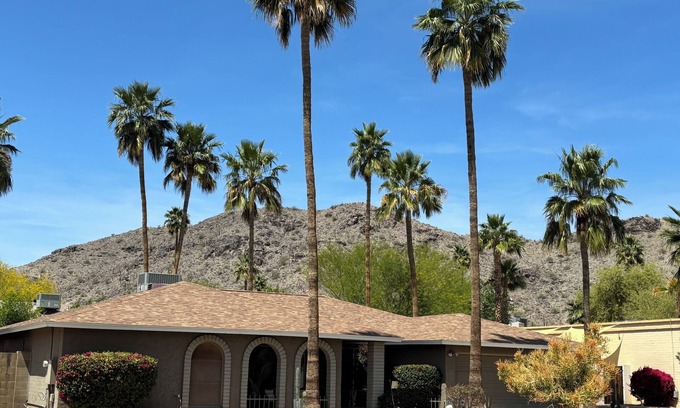 Desert Foothills Estates Casa | Retiro familiar * Caminatas y senderos para bicicletas * Piscina privada climatizada, Wi-Fi gratis * Equipo para bebés
