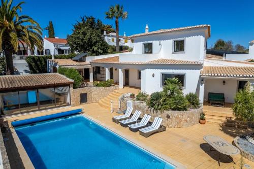 Funchal Apartamento | Family Oasis with Pool and Leisure #1957