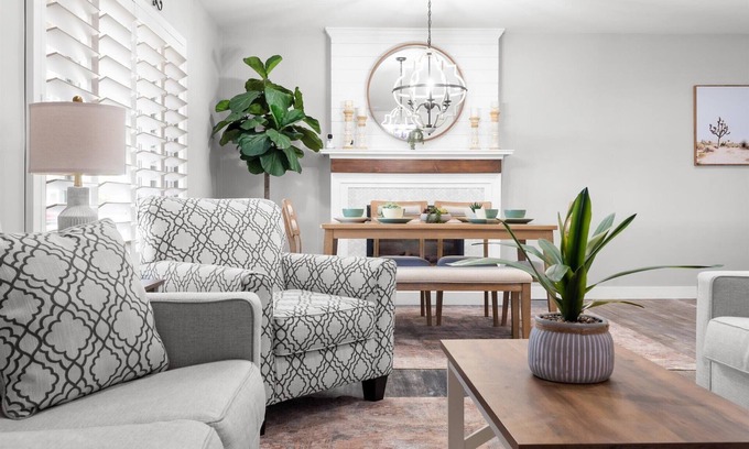 Encanto Casa | Family Paradise-Kid and Pet Friendly Home by Encanto Golf Course-Downtown Phx.