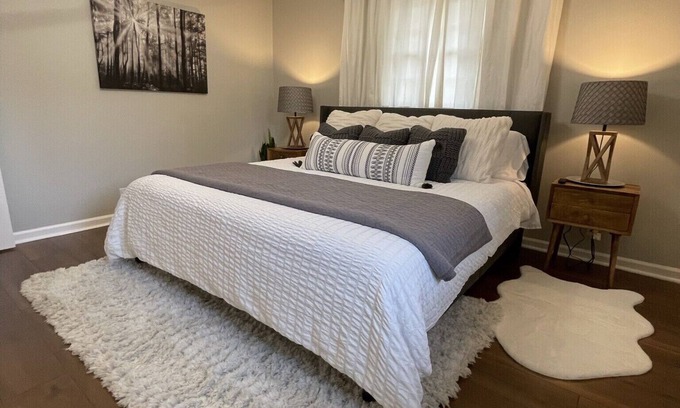 Murfreesboro Casa | Family & Pet Friendly-Modern Murfreesboro Home-2 Miles from MTSU-No Cleaning Fee
