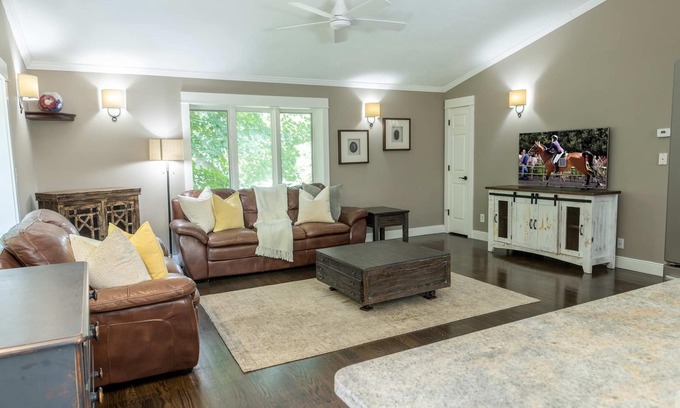Williamsburg Casa | Spacious 5BR Home by Horse Show - Family-Friendly!