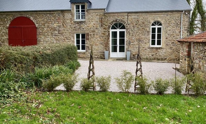 Rauville-la-Bigot Cabaña | Encantadora casa renovada con jardín privado cerca del mar para 6 personas