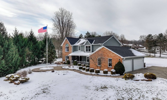 Beavercreek Casa | Family Retreat 13 Mi to Dtwn Dayton: Pets Welcome!