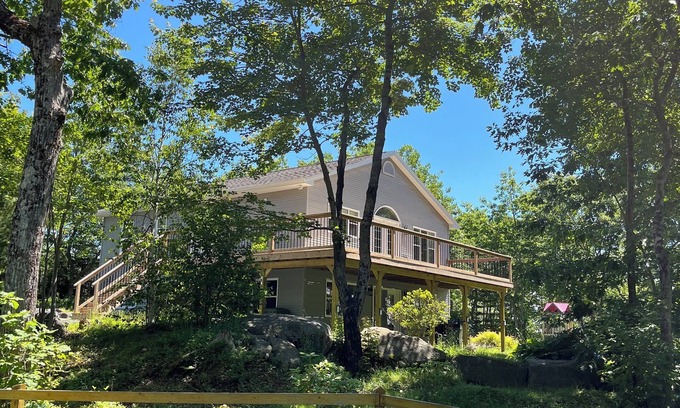 Timberlea Casa | Family Retreat Near Halifax