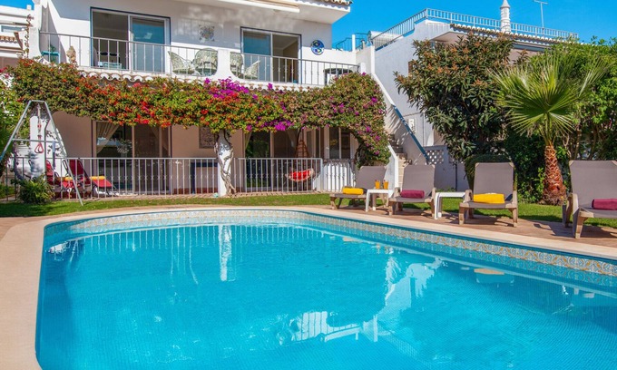Olhos D'Agua Villa | Family Retreat w/ Pool, Olhos de Água