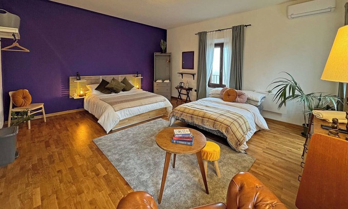 Lugo Apartamento | Family room Fico's colors