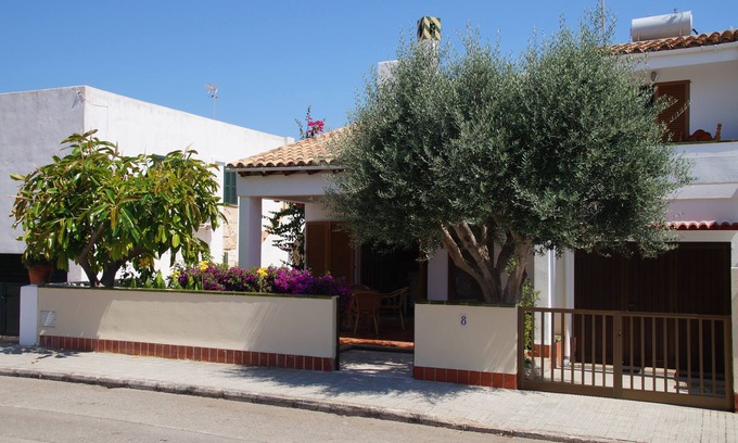 Colonia Sant Jordi Villa | Chalet pareado familiar en barrio muy tranquilo cerca de la playa y es Trenc.