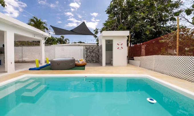 Jobos Casa | Family Southern Getaway Private Pool & Jacuzzi