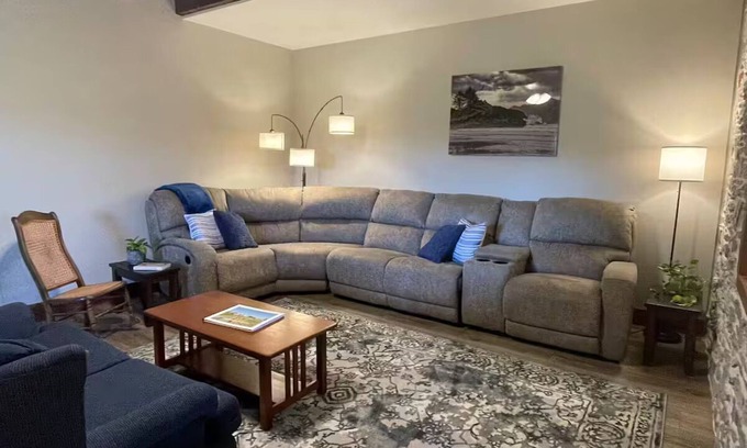 Leola Otro | Family stay on a working sheep farm in a peaceful setting