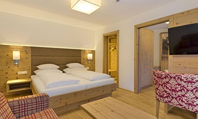 Grossarl Casa | Estudio familiar "KRISTALL" Ducha superior, WC corto - Hotel Kristall
