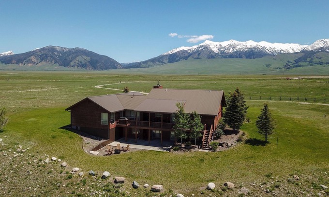 Cameron Casa | Madison River Overlook 4 Leggs River Ranch
