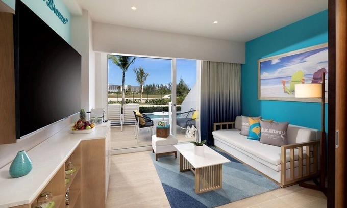 Punta Cana Apartamento | Family Swim-Up Suite: ALL-INCLUSIVE Luxury with Pool Access & Premium Benefits