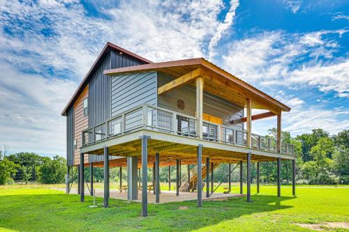 Glenwood Casa | Family Tradition Glenwood Cabin with River Access!
