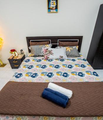 Mussafah Apartamento | family two rooms in three bedroom apartment