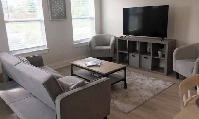 Thomas Drive Casa | Family Vacation Home - MINUTES TO BEACH AND FUN!