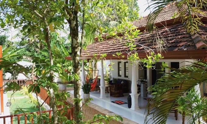 Imaduwa Villa | Villa familiar con piscina de seguridad, en el campo, a 15min de la playa.