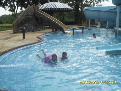 Alor Gajah Apartamento | Famosa D Savoy 3-Bedroom Condo in Alor Gajah