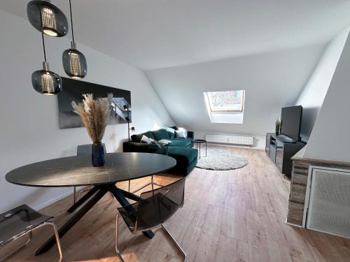 Sudostviertel Apartamento | Fancy Apartment with 4K TV for 3 people and 2 people sleep couch - includes kitchen