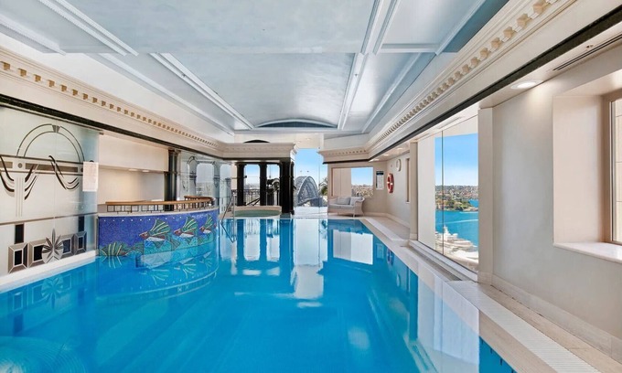 The Rocks Apartamento | Fancy home with water view in the rocks