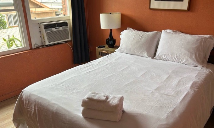 Westlake Apartamento | Fancy Studio for 2 in DTLA!