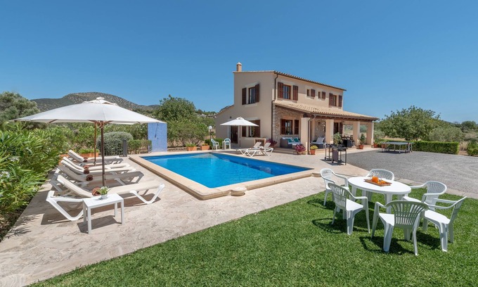 Sant Llorenc des Cardassar Villa | Impresionante casa de campo con piscina, Wi-Fi y patio; aparcamiento disponible