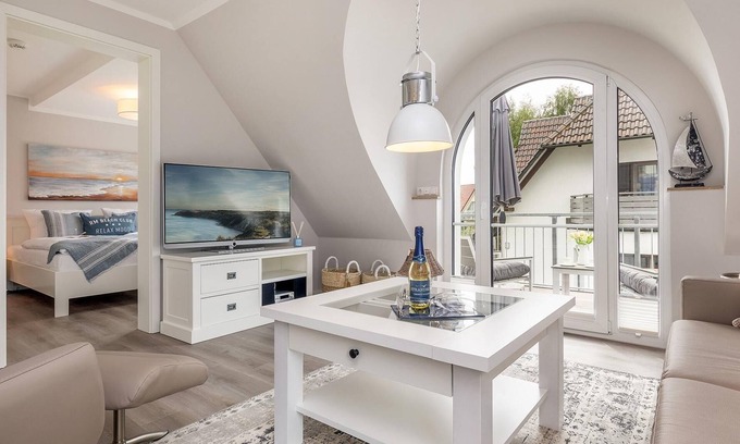 Zingst Apartamento | Fantastic, exclusive, newly built vacation apartment only 250m from the white sandy beach e