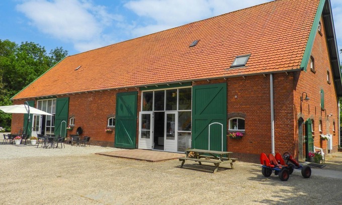 Grijpskerke Casa | Fantastic 23 to 27-person group accommodation in Grijpskerke, centrally located in Walcheren