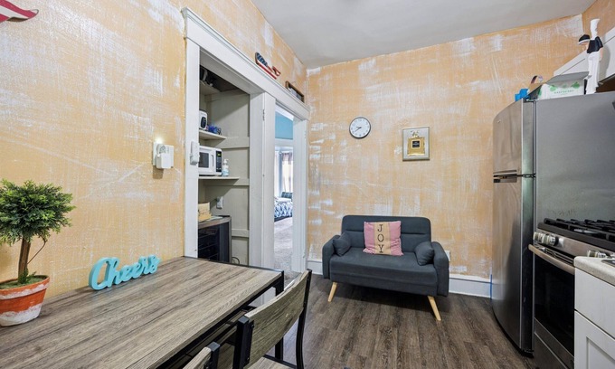 Wilmington Apartamento | Fantastic 3BR apartment with 1King 2queen Wilmington, perfect for long stays.