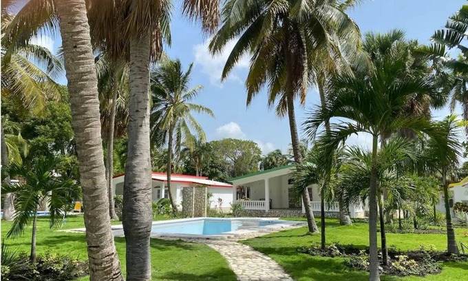 Bocacanasta Casa | Fantastic bungalow right on the Caribbean Sea