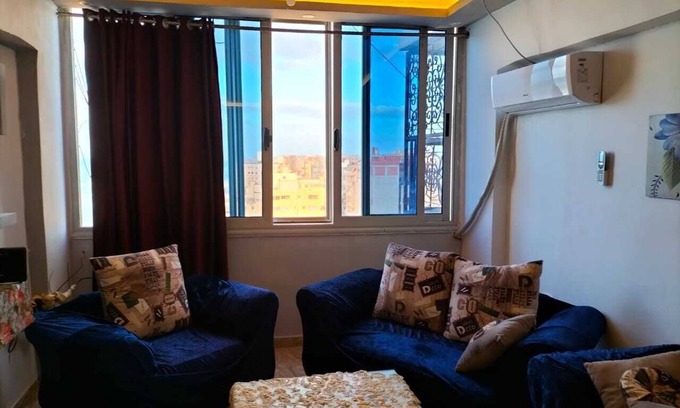 Al-'Amriyah Apartamento | Fantastic condo with sea view
