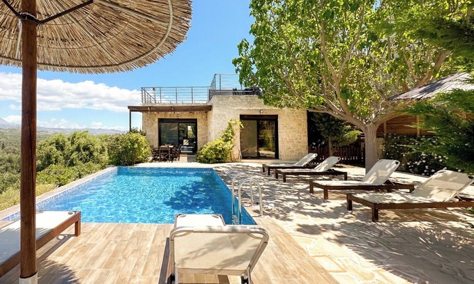 Kamilari Villa | Fantastic sea view villa with heated pool & roof terrace | 6 guests
