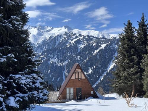 Issyk-Kul Region Chalet De Esquí | Fantastic view - Chalet Karakol
