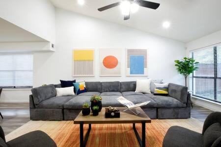 Far North Dallas Casa | Far North Dallas Chic Haven