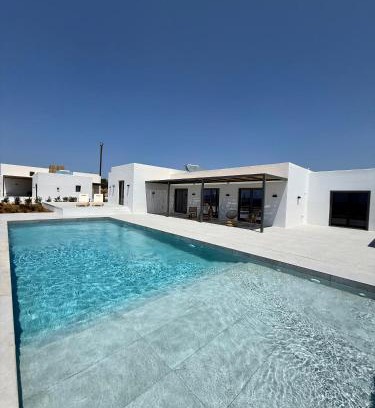 Paros Villa | Faragas Hill Euphoria Villa