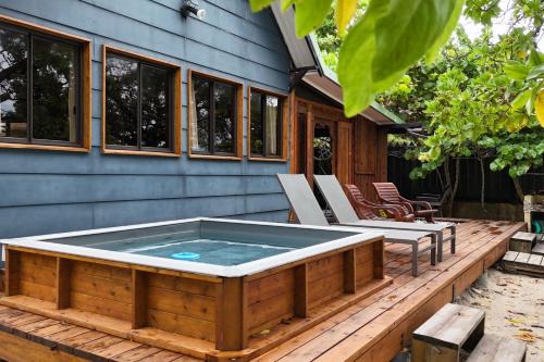 Temae Villa | Fare Vainina beach house