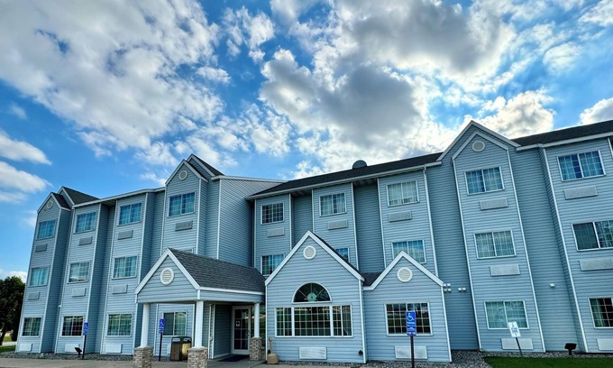 Fargo Hotel | Fargo Airport Inn
