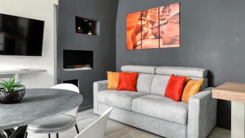 Zona Farini Apartamento | Farini 74 Design Apartment - Metro M3 WiFi AC