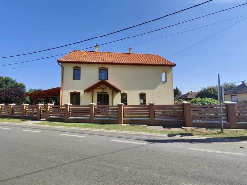 Szabolcs Casa | Farkas Vendégház Szabolcs